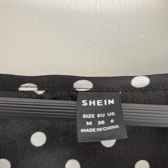 SHEIN women’s black short sleeve shirt - Picture 4 of 6